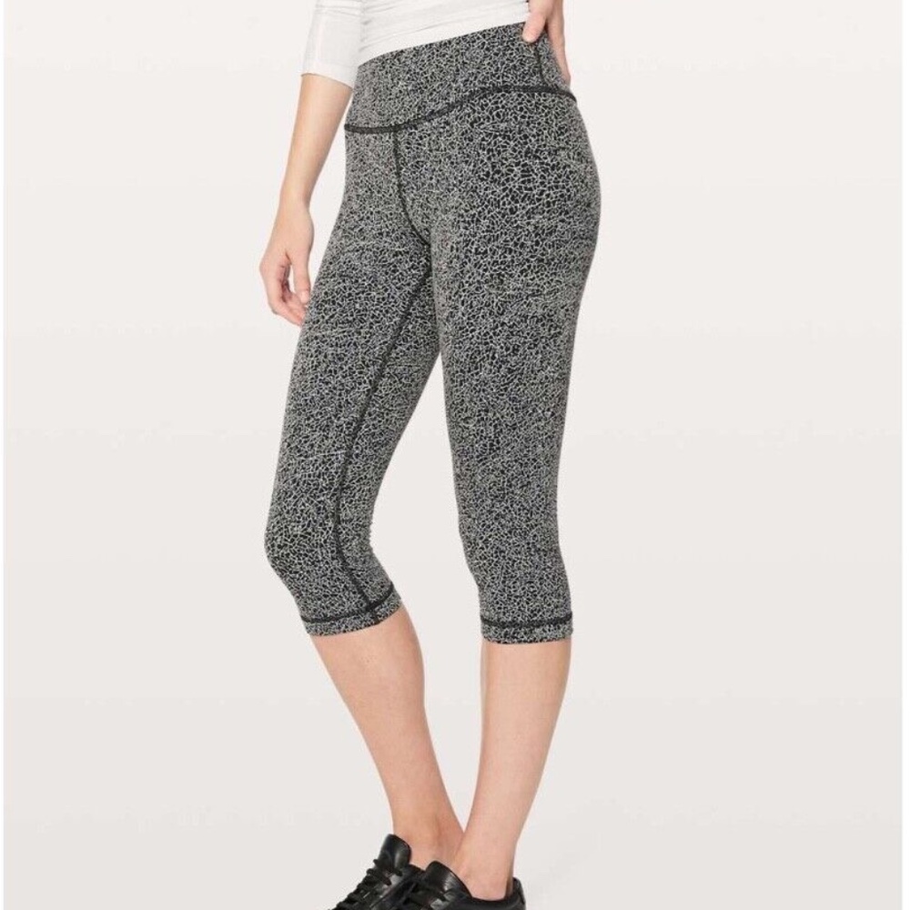 Lululemon Wunder Under Hi-Rise 1/2 Tight 17" Luon Crackle Jaquard Black White 4